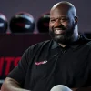 Shaquille O’Neal signs