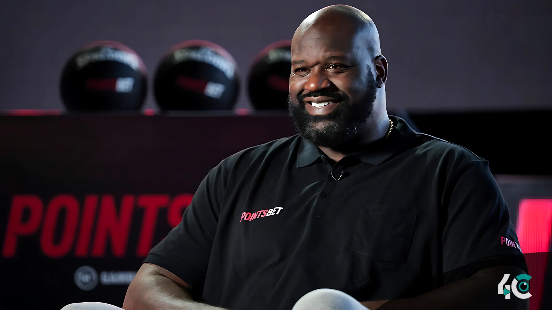 Shaquille O’Neal signs